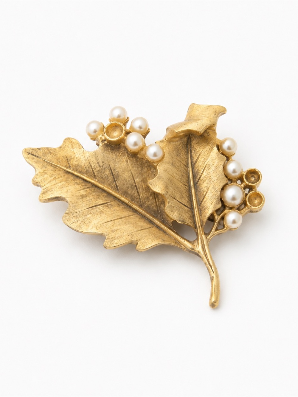 Vintage pearl leaf brooch